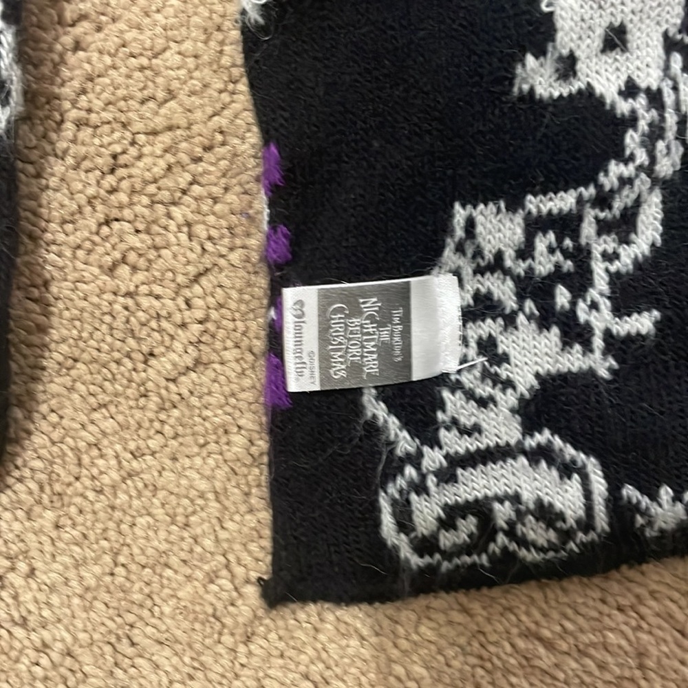 The nightmare before Christmas scarf - Picture 2 of 2